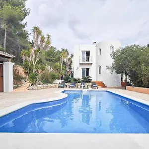 villa-mercedes-cala-llonga-ibiza.ibizaislandhotels.net/